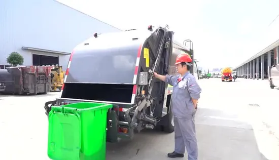 Foton 4X2 Diesel Engine Garbage Truck Garbage Compactor Truck with Manual Transmission 